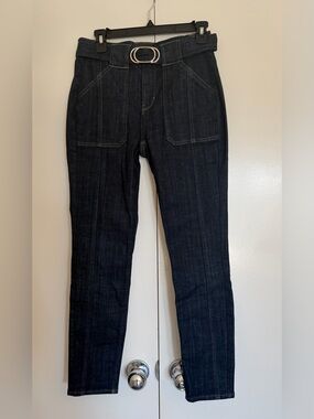 NEW White House Black Market Dark Wash Skinny Jeans with Belt size 2